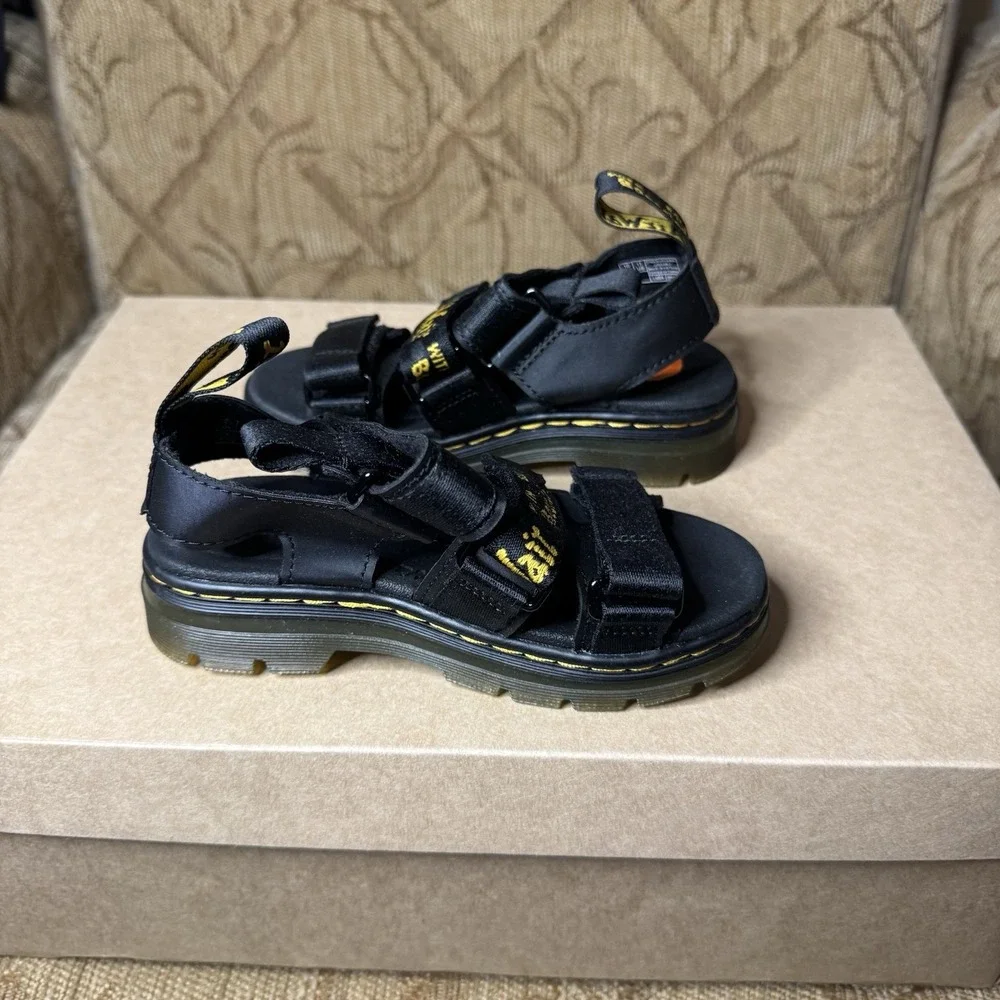 Dr Martens  Kids Callan J Black‎ Leather Sandals sizes US 11 Kids AirWair